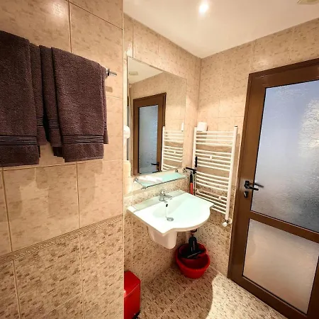Peak 116 Apartment *